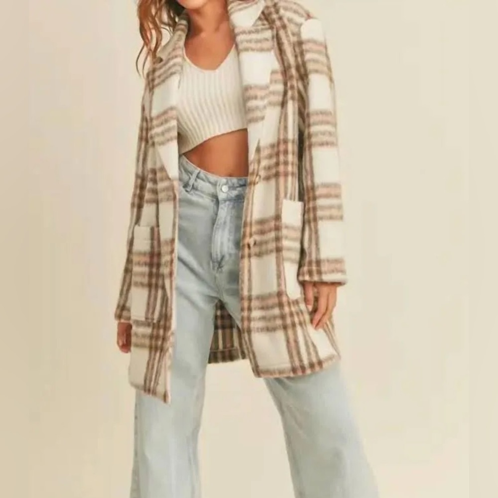 Lush Plaid Coat Large NWT